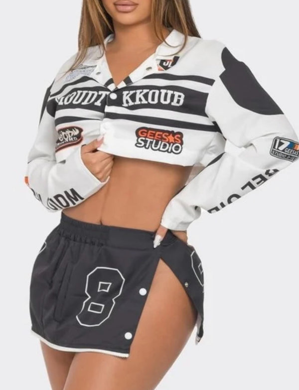 Jacket that turns into a two-piece skirts